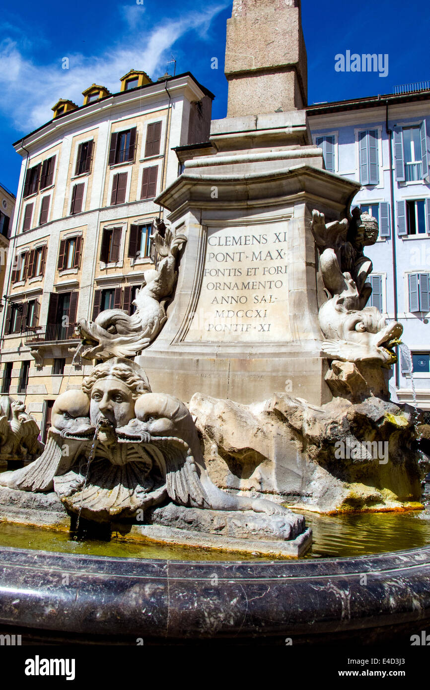 Fontana del Nettuno stehen auf der Piazza Navona ist einer der drei Brunnen auf dem Platz, die ein beliebtes Ausflugsziel für viele Stockfoto