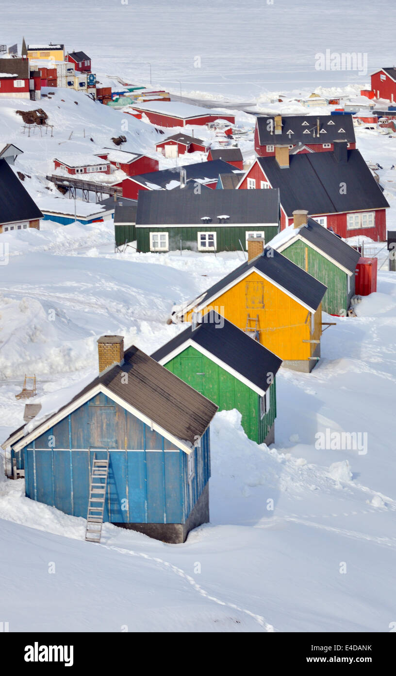 bunte Häuser der Inuit in Grönland Stockfoto