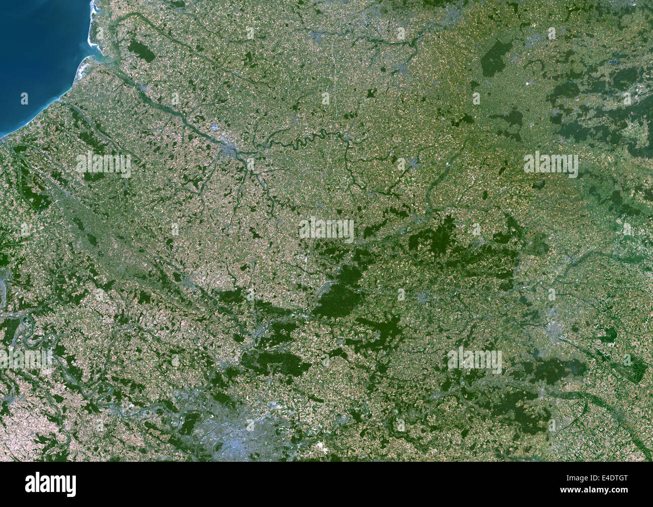 Region Picardie, Frankreich, Echtfarben-Satellitenbild. Region Picardie, Frankreich, Echtfarben-Satellitenbild. Dieses Bild war compi Stockfoto