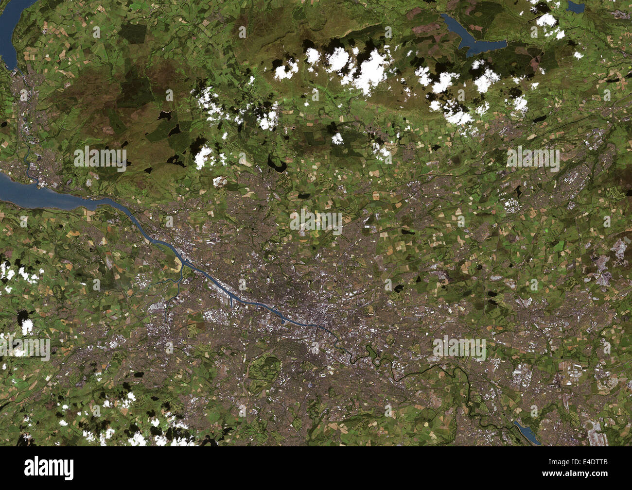 Glasgow, Schottland, Vereinigtes Königreich, Echtfarben-Satellitenbild. Glasgow, Schottland. Echtfarben-Satellitenbild der Stadt Glasgow, t Stockfoto