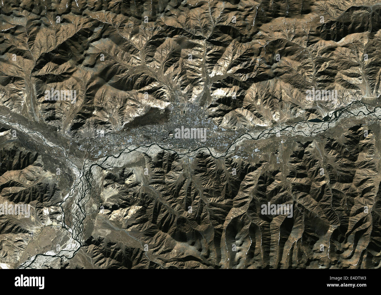 Lhassa, Tibet, China, wahre Farbe Satellitenbild. Lhasa, Tibet, Volksrepublik China. Echtfarben-Satellitenbild von der Stockfoto