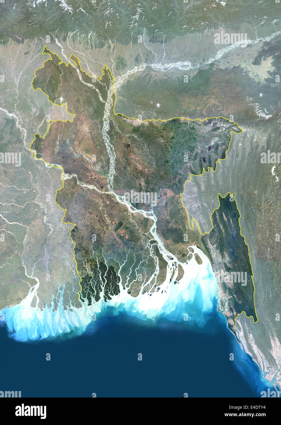 Bangladesch, Asien, Echtfarben-Satellitenbild mit Rand und Maske. Satellitenansicht von Bangladesch (mit Rand und Maske). Diese im Stockfoto