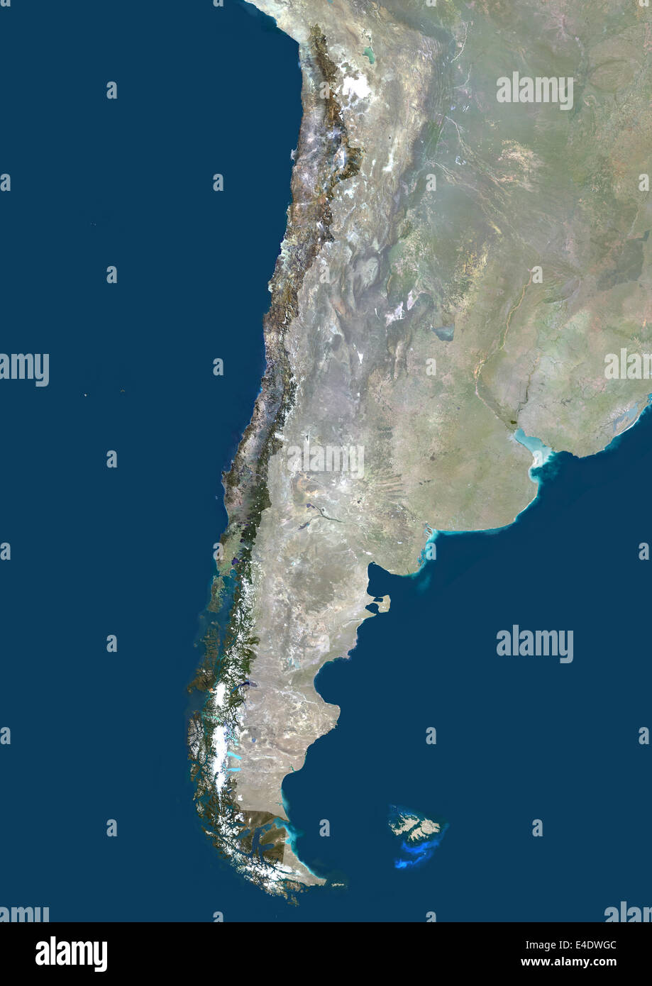 Chile, Südamerika, Echtfarben-Satellitenbild mit Maske. Satellitenansicht von Chile (mit Maske). Dieses Bild wurde von d zusammengestellt. Stockfoto
