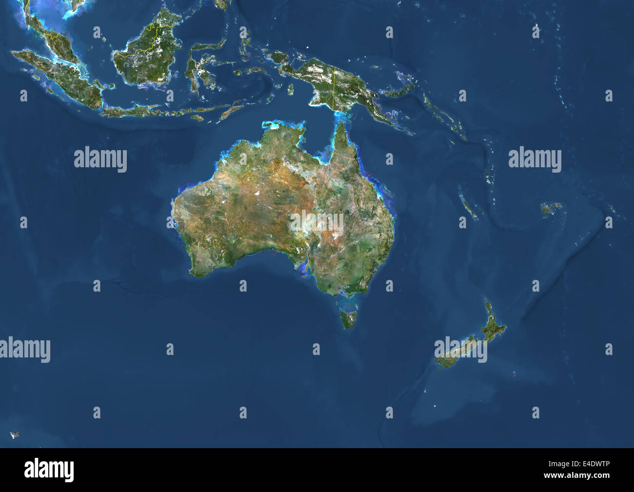 Oceania mit Landesgrenzen, wahre Farbe Satellitenbild. Echtfarben-Satellitenbild von Ozeanien mit Ländergrenzen. Diese ima Stockfoto