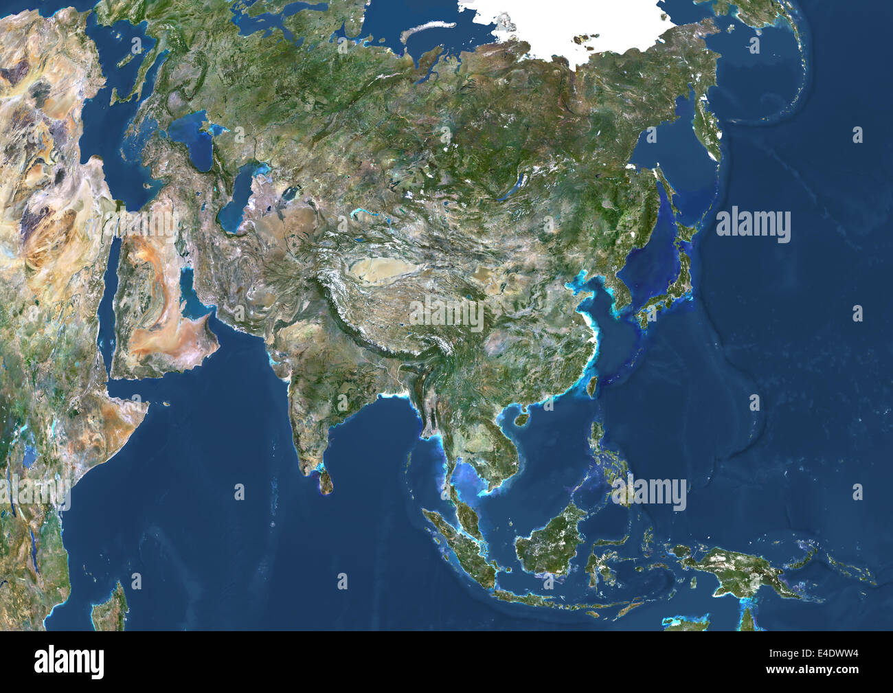 Asien, Echtfarben-Satellitenbild. Echtfarben-Satellitenbild von Asien. Dieses Bild in azimutale Lambert flächentreue Projektion wa Stockfoto