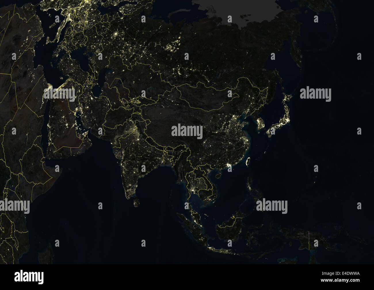 Asien in der Nacht mit Landesgrenzen, wahre Farbe Satellitenbild. Echtfarben-Satellitenbild von Asien in der Nacht mit Land borde Stockfoto