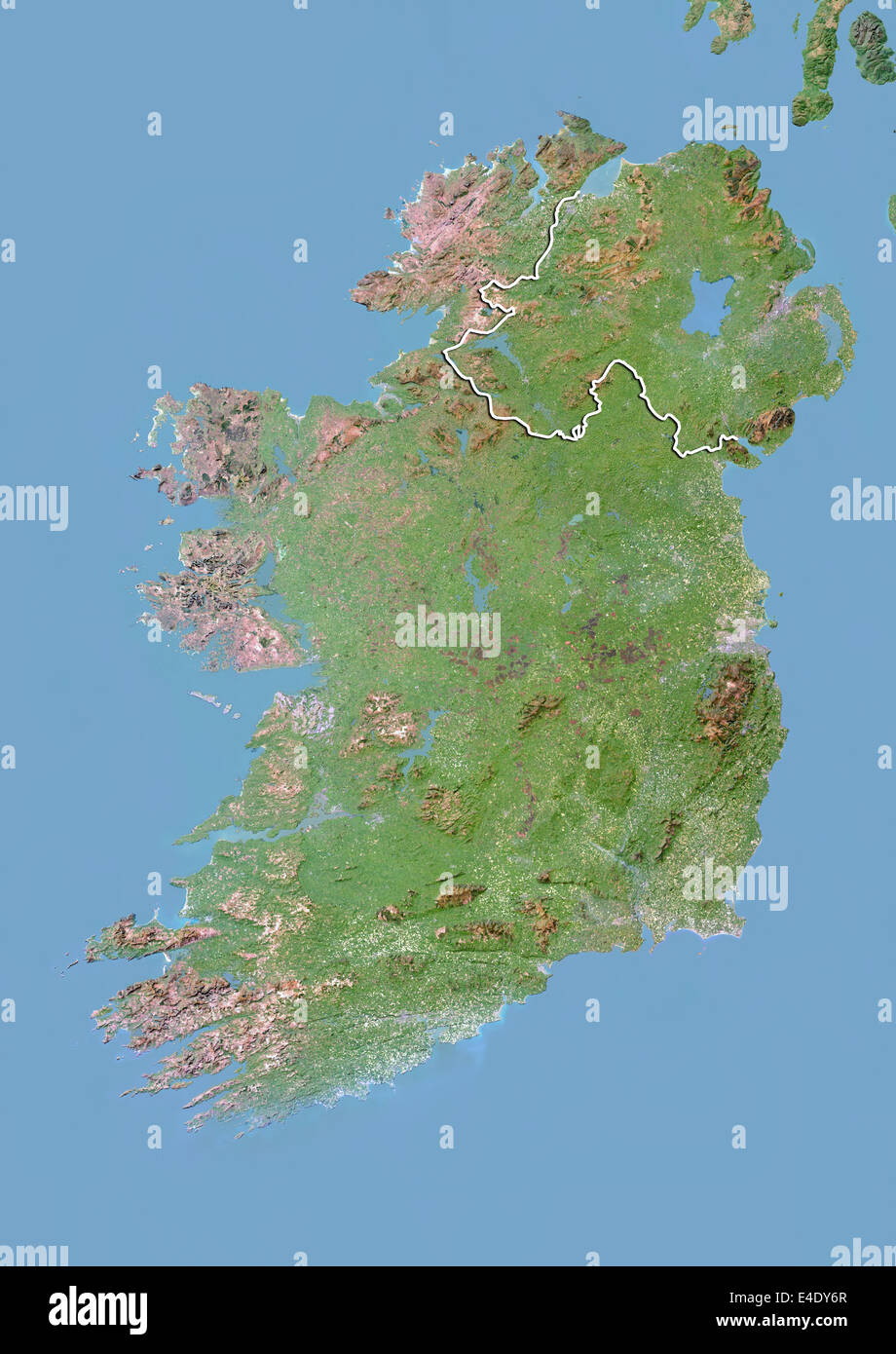 Irland und Nordirland, Satellitenbild mit Relief-Effekt, mit Rand Stockfoto