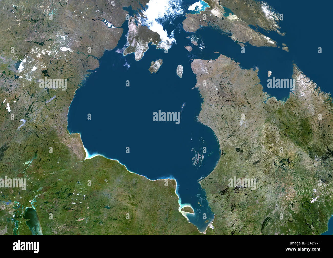 Hudson Bay, Kanada, Echtfarben-Satellitenbild. Echtfarben-Satellitenbild der Hudson Bay, ein großer Körper des Wassers in Nordostwind Stockfoto