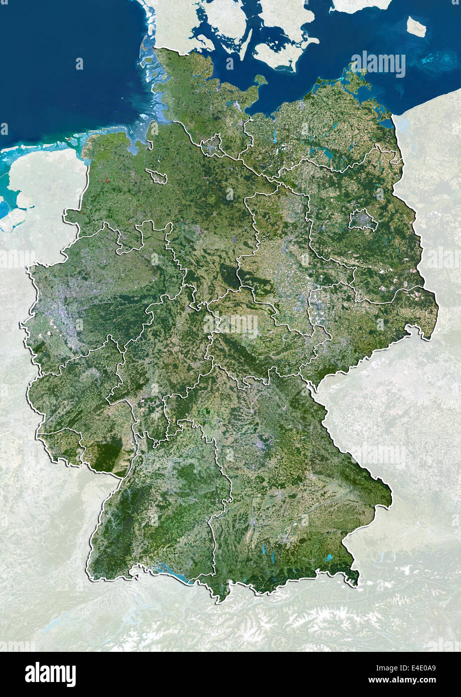 Deutschland, Echtfarben-Satellitenbild mit den Grenzen der Staaten Stockfoto