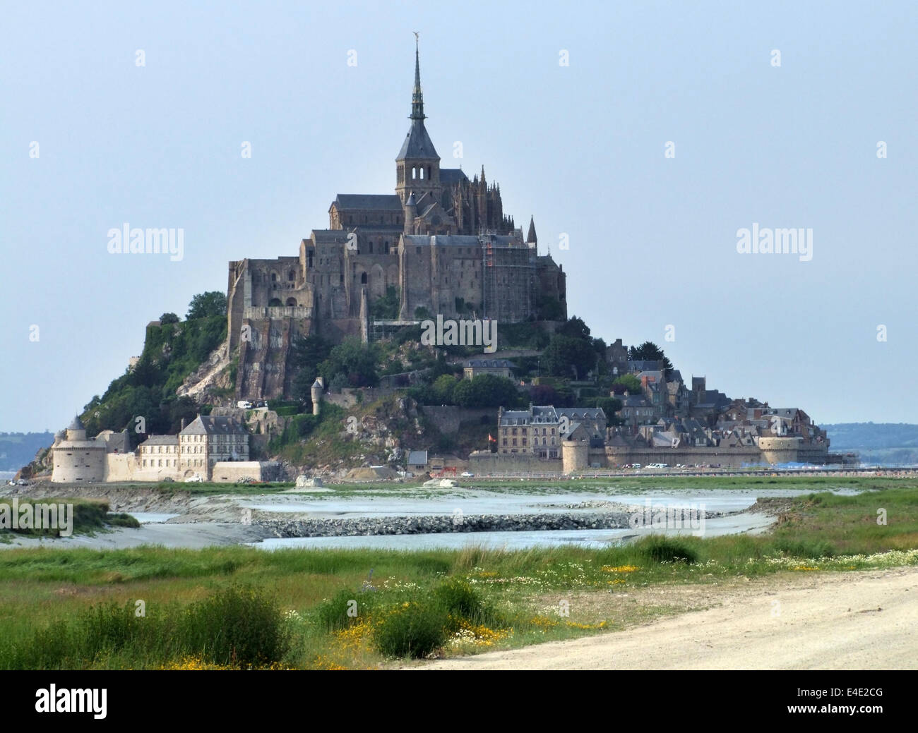 Der Mont Saint Michel Abbey in Basse-Normandie (Frankreich) am Abend Stockfoto
