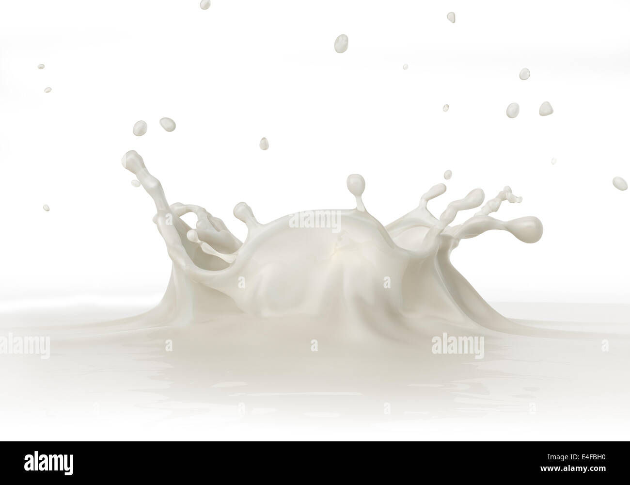 Milch Spritzen Nahaufnahme, von einer Seite betrachtet. Auf weißem Hintergrund. Clipping-Pfad enthalten. Stockfoto