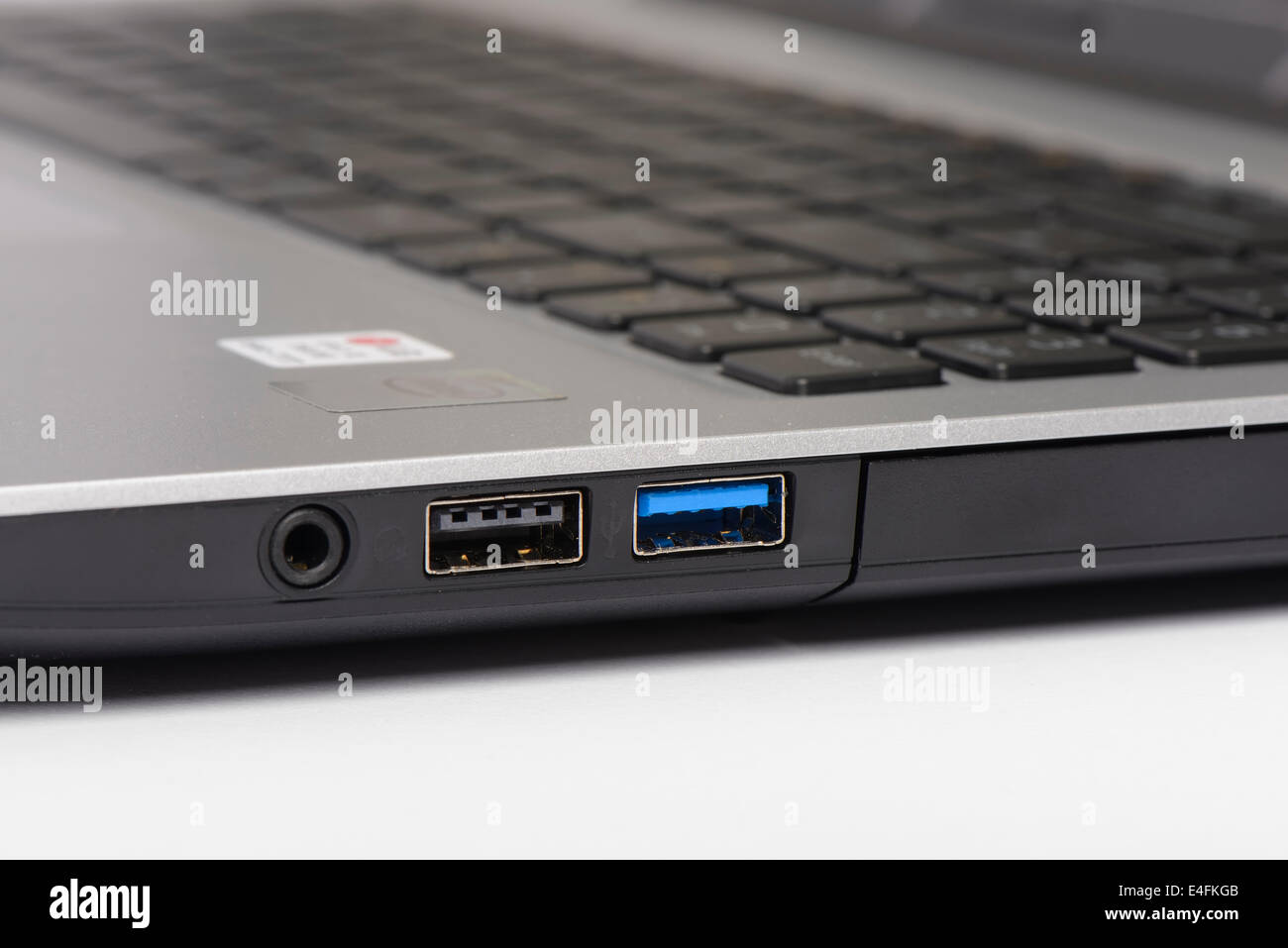 USB 2,0 und 3,0 Häfen von Laptop-computer Stockfoto