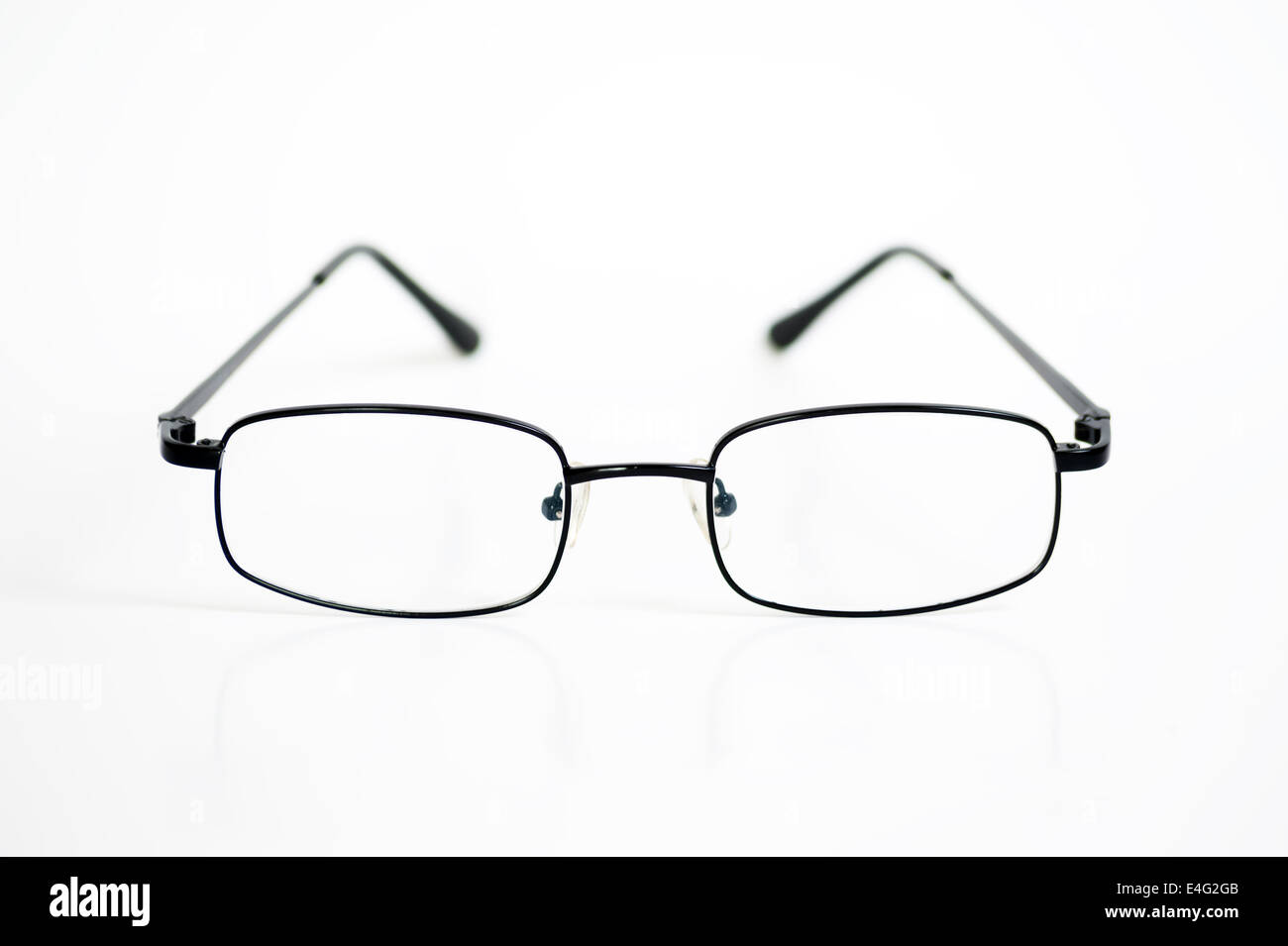Schwarze casual Brillen isoliert auf weißem Hintergrund Stockfoto