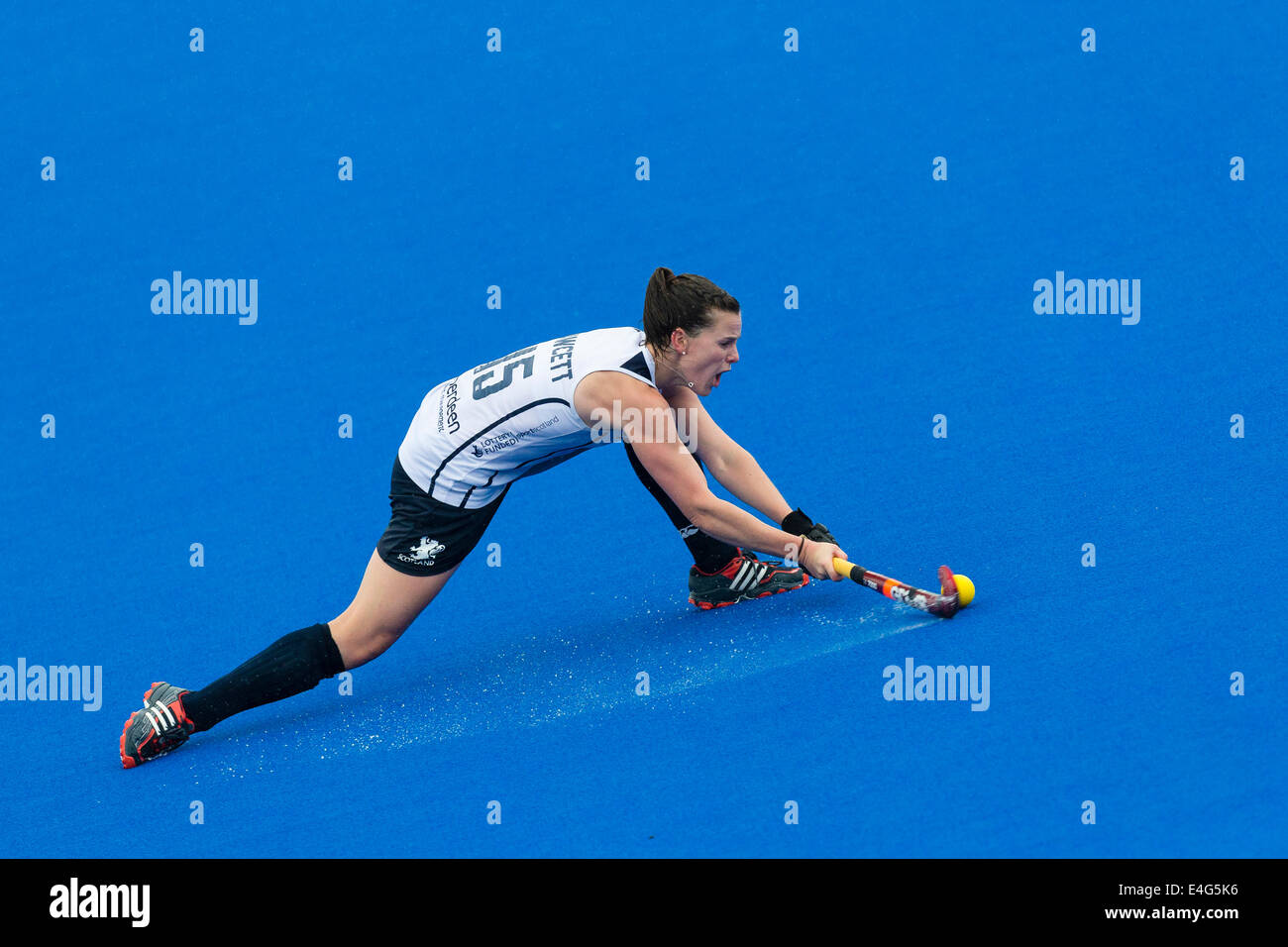 London, UK. 10. Juli 2014. Investec London Eishockey-WM. Schottland nehmen auf Wales in einem Frauen-Pool Spiel im Lee Valley Hockey & Tenniszentrum. Schottlands Leigh FAWCETT in Aktion. Bildnachweis: Aktion Plus Sport/Alamy Live-Nachrichten Stockfoto