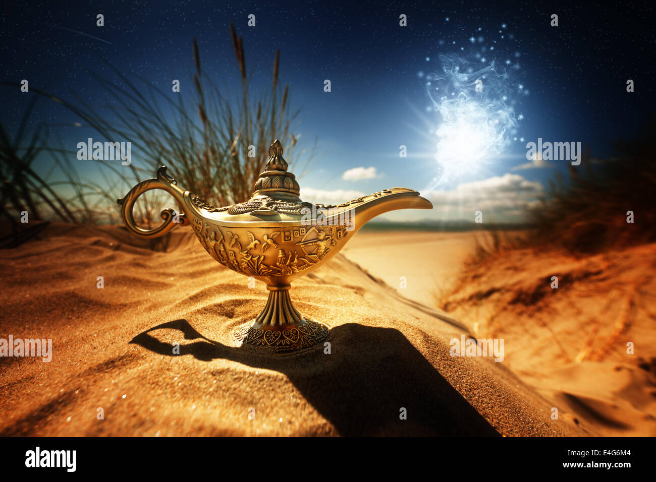 Aladdins Genie Wunderlampe Stockfoto