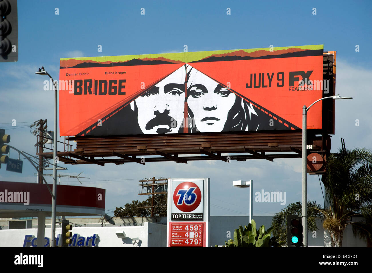 Reklametafel für FX-Fernsehserie The Bridge Stockfoto