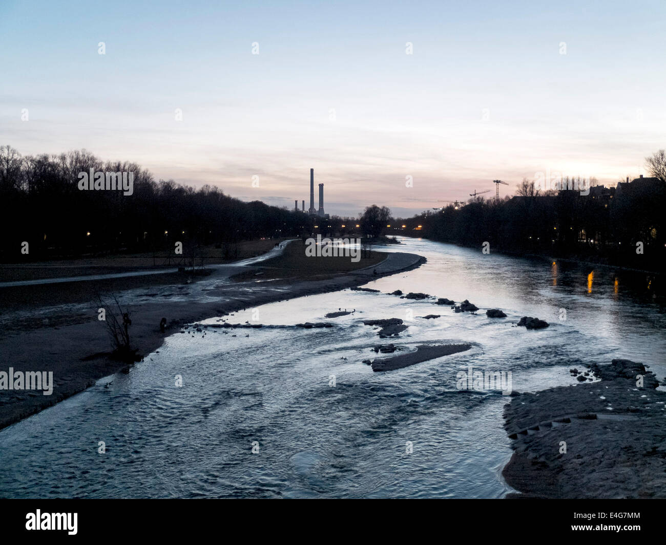 Fluss Isar bei München, Bayern, Deutschland Stockfoto