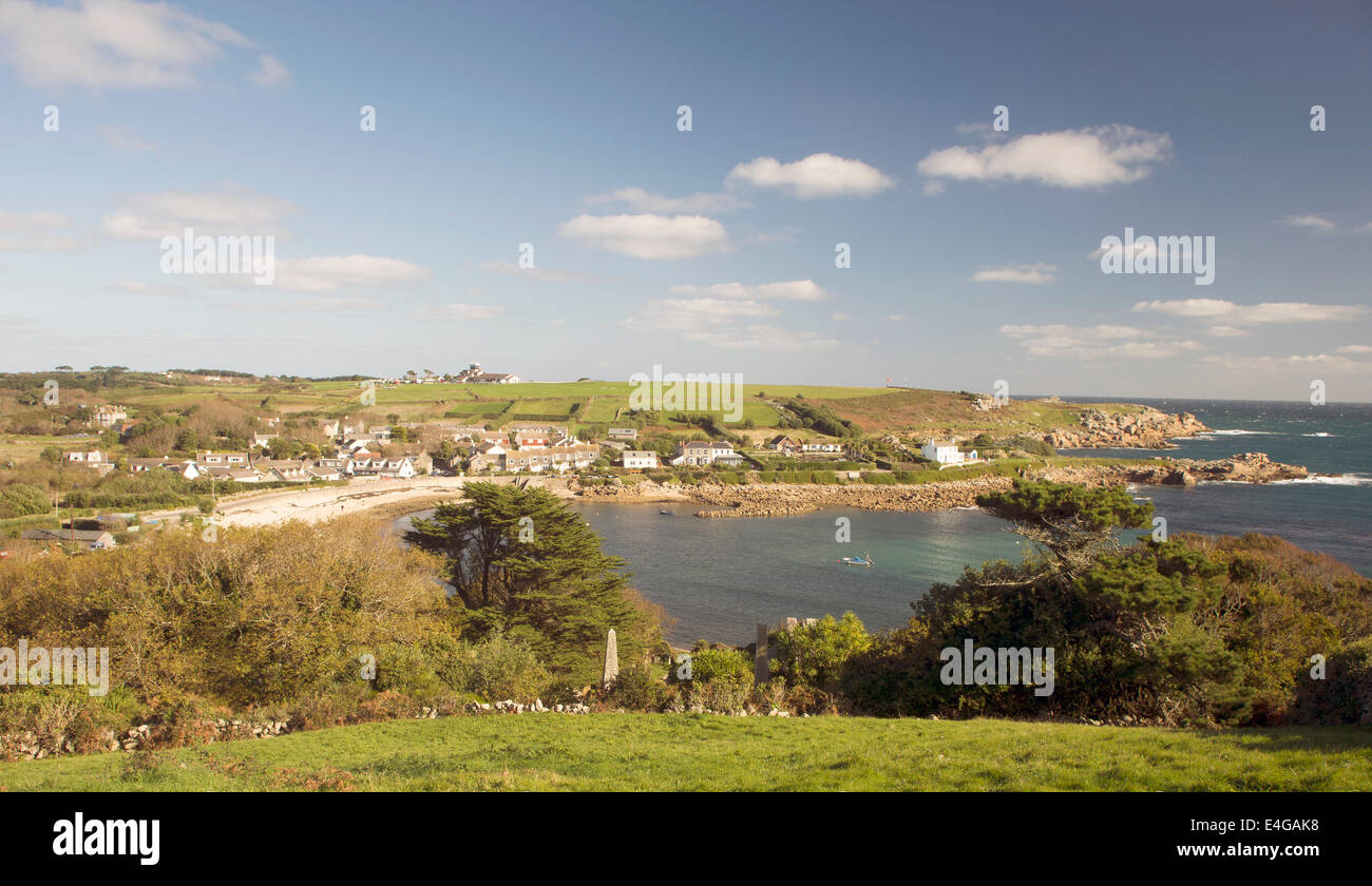 Old Town Bay und St. Marys Flughafen, Scilly-Inseln, Cornwall, Vereinigtes Königreich. Stockfoto