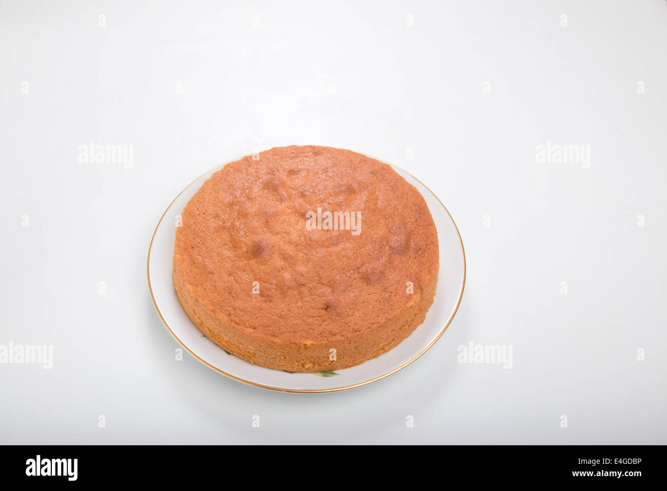 Victoria Biskuit legen Sie auf einer Platte auf einem hellen Hintergrund [Land] "einen Kuchen zu machen" [CO] (18 von 44) Stockfoto
