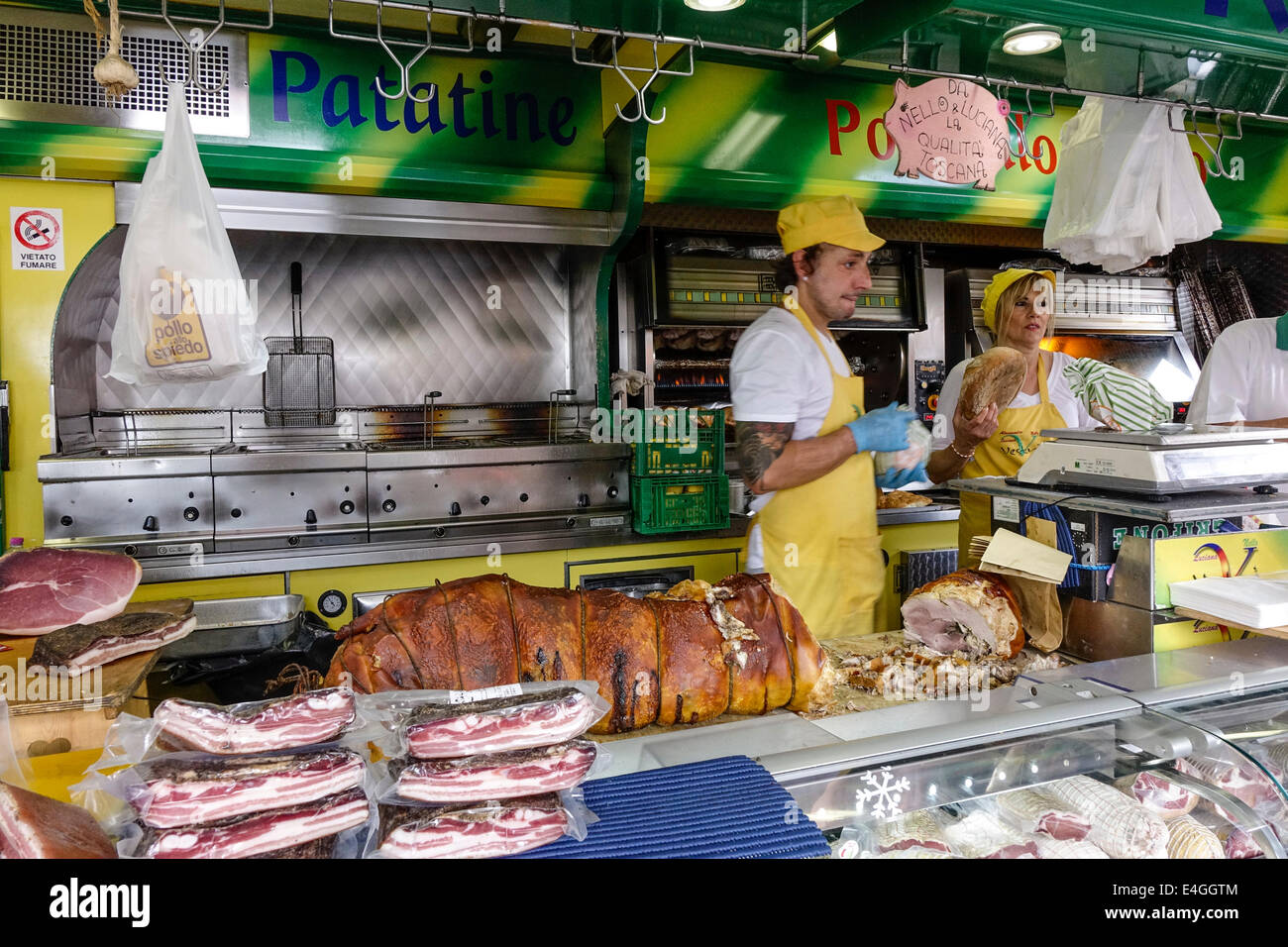 Imbiss-Stand mit der Porchetta Schweinefleisch Spezialität, Wochenmarkt, Siena, Toskana, Italien, Europa Stockfoto