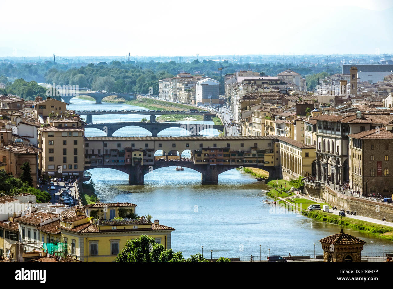 Blick vom Piazzale Michelangolo in der Altstadt mit Ponte Vecchio, Florenz, Provinz Florenz, Toskana, Italien, Europa Stockfoto