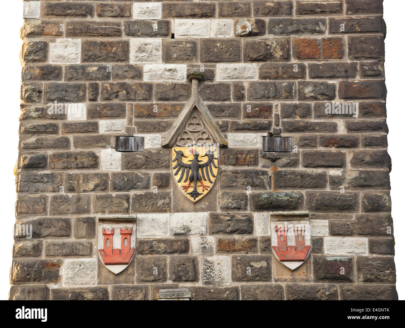 Antike Adler-Emblem an der Wand des alten Turm in Rothenburg Od der Tauber. Stockfoto