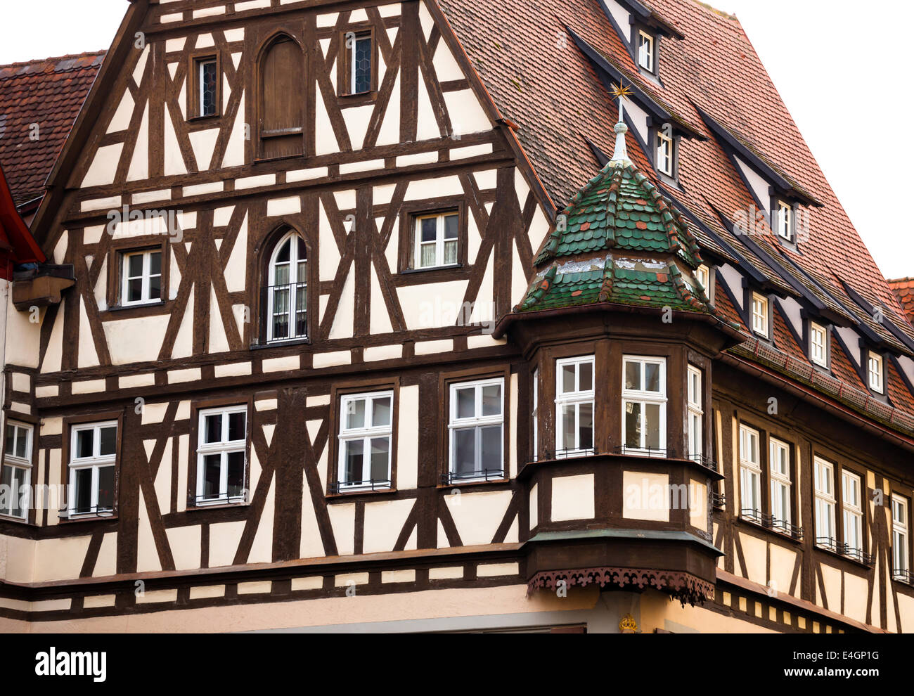 Traditionelle halbe Fachwerkhaus in das berühmte mittelalterliche Stadt Rothenburg in Bayern, Deutschland. Stockfoto