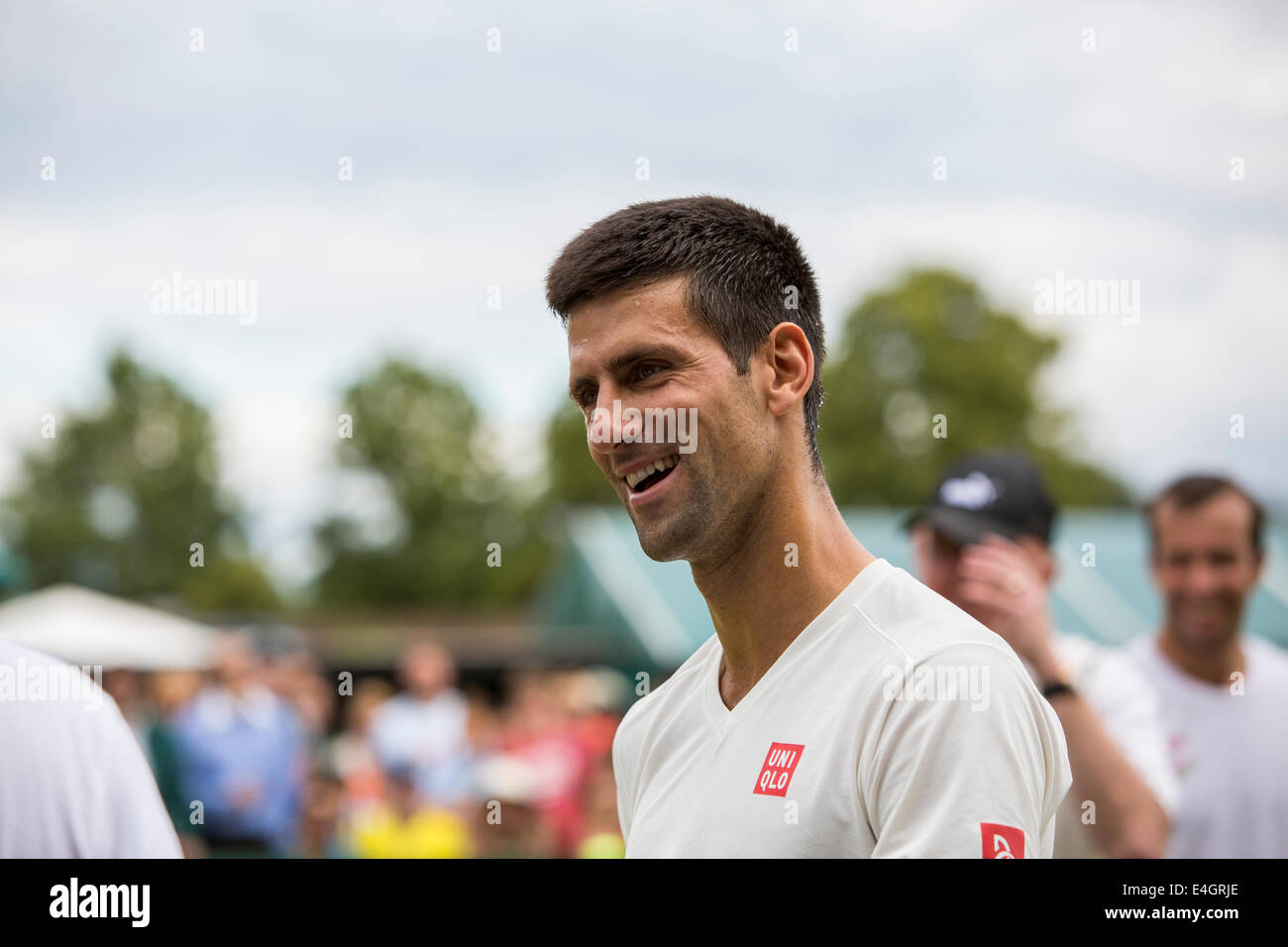 Novak Djokovic Praktiken auf Court Nr. 4 The Championships Wimbledon 2014 The All England Lawn Tennis & Crocquet Club Wimbledon Stockfoto