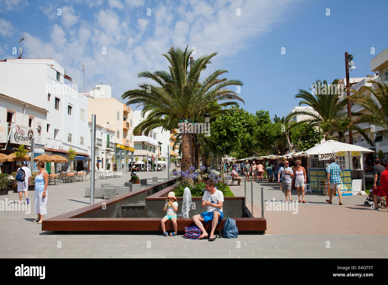 Passeig Maritim in Santa Eulalia auf Ibiza Stockfoto