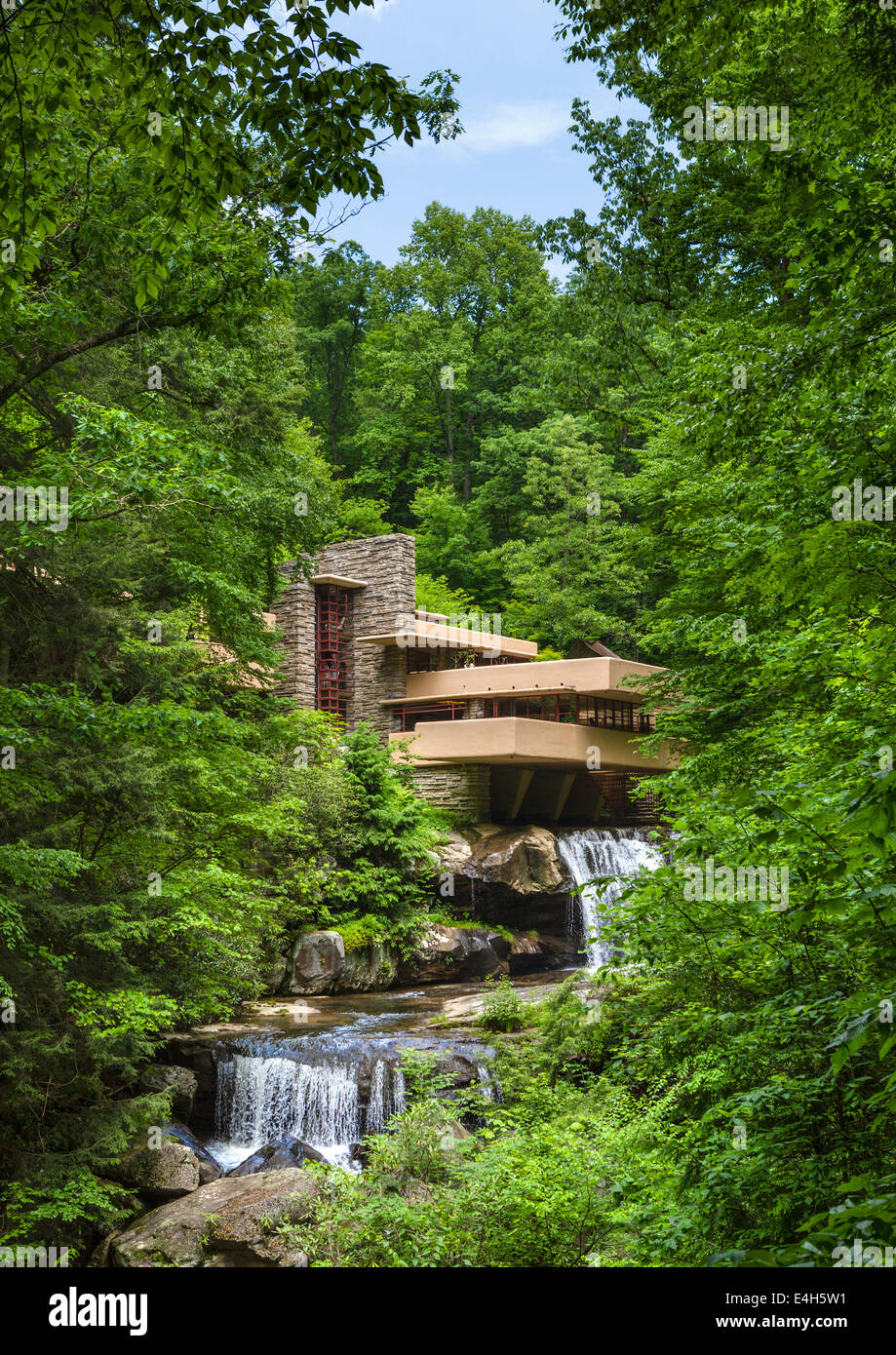 Frank Lloyd Wright entworfen Fallingwater oder Kauffmann Wohnsitz in Mill Run, Laurel Highlands, Pennsylvania, USA Stockfoto