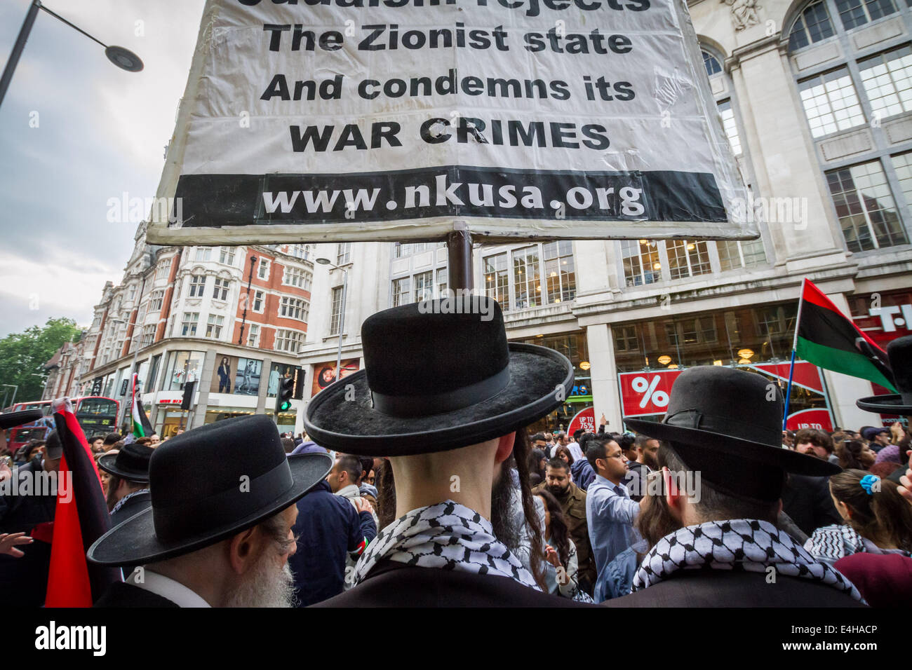 London, UK. 11. Juli 2014. London: Tausende protestieren gegen israelische Luftangriffe auf Gaza Kredit: Guy Corbishley/Alamy Live News Stockfoto