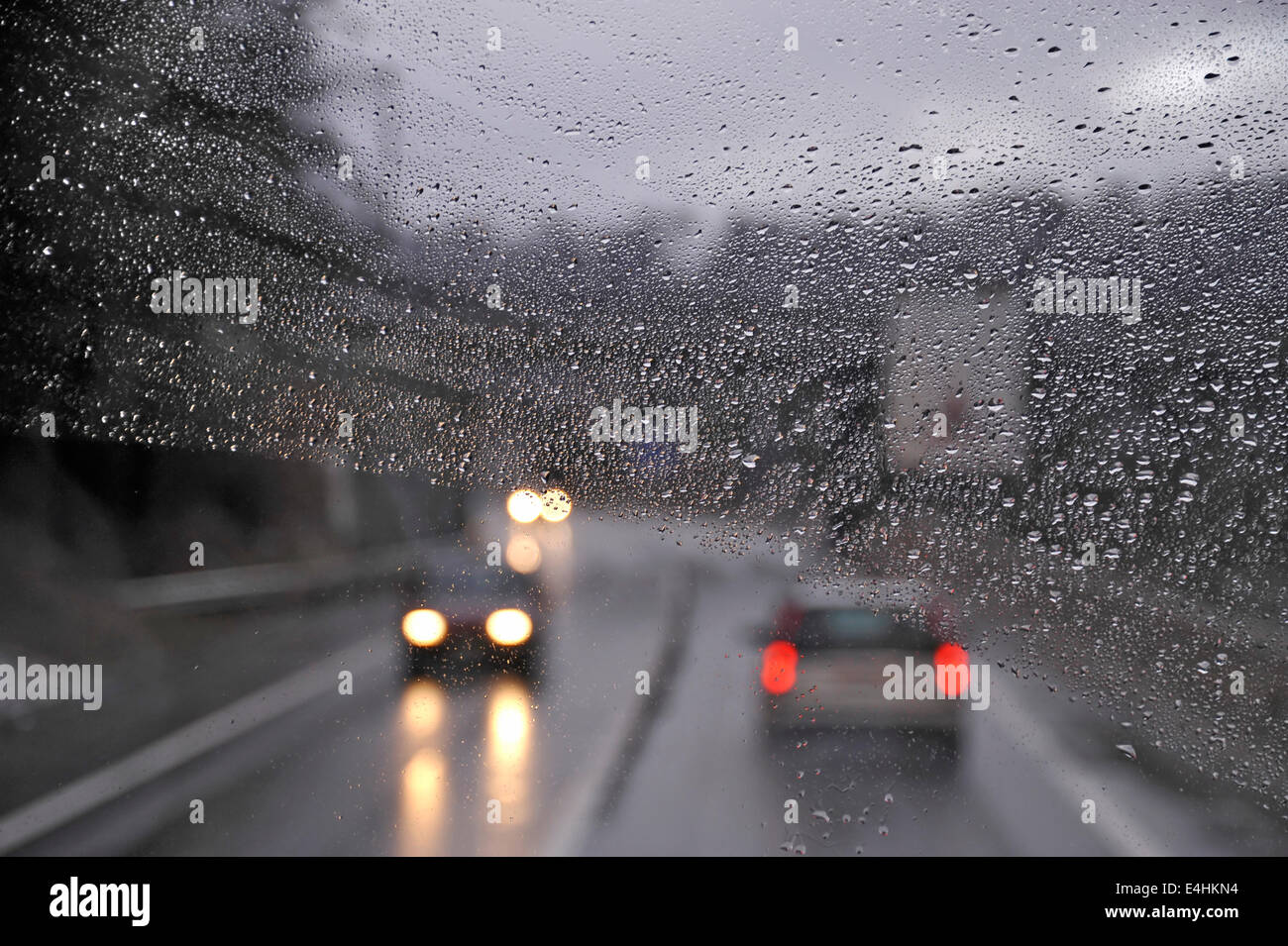 fahren auf Autobahnen Stockfoto