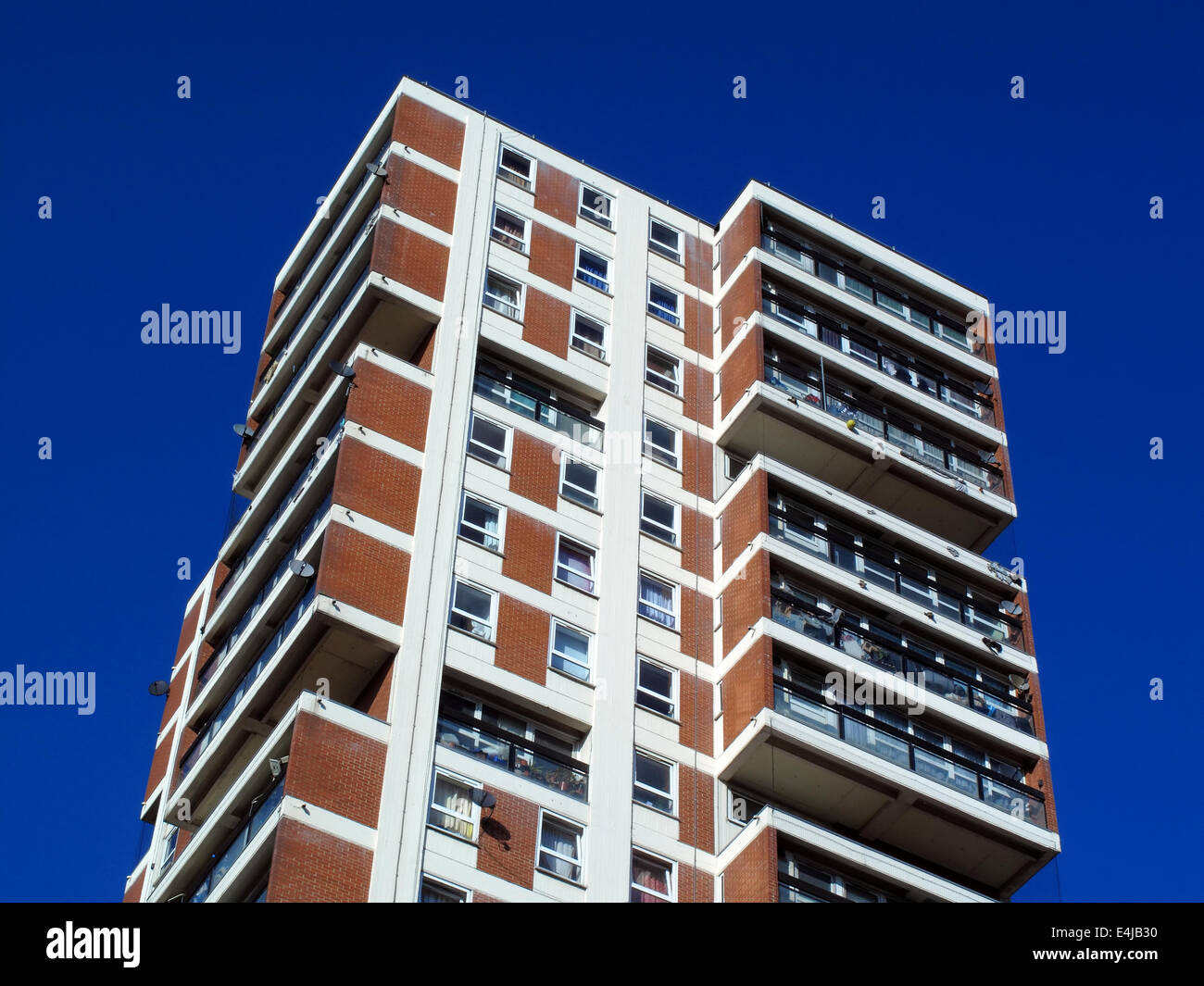 Moderne öffentliche Rat Gehäuse Wohnungen Hochhaus Hochhaus in London, England, UK Stockfoto