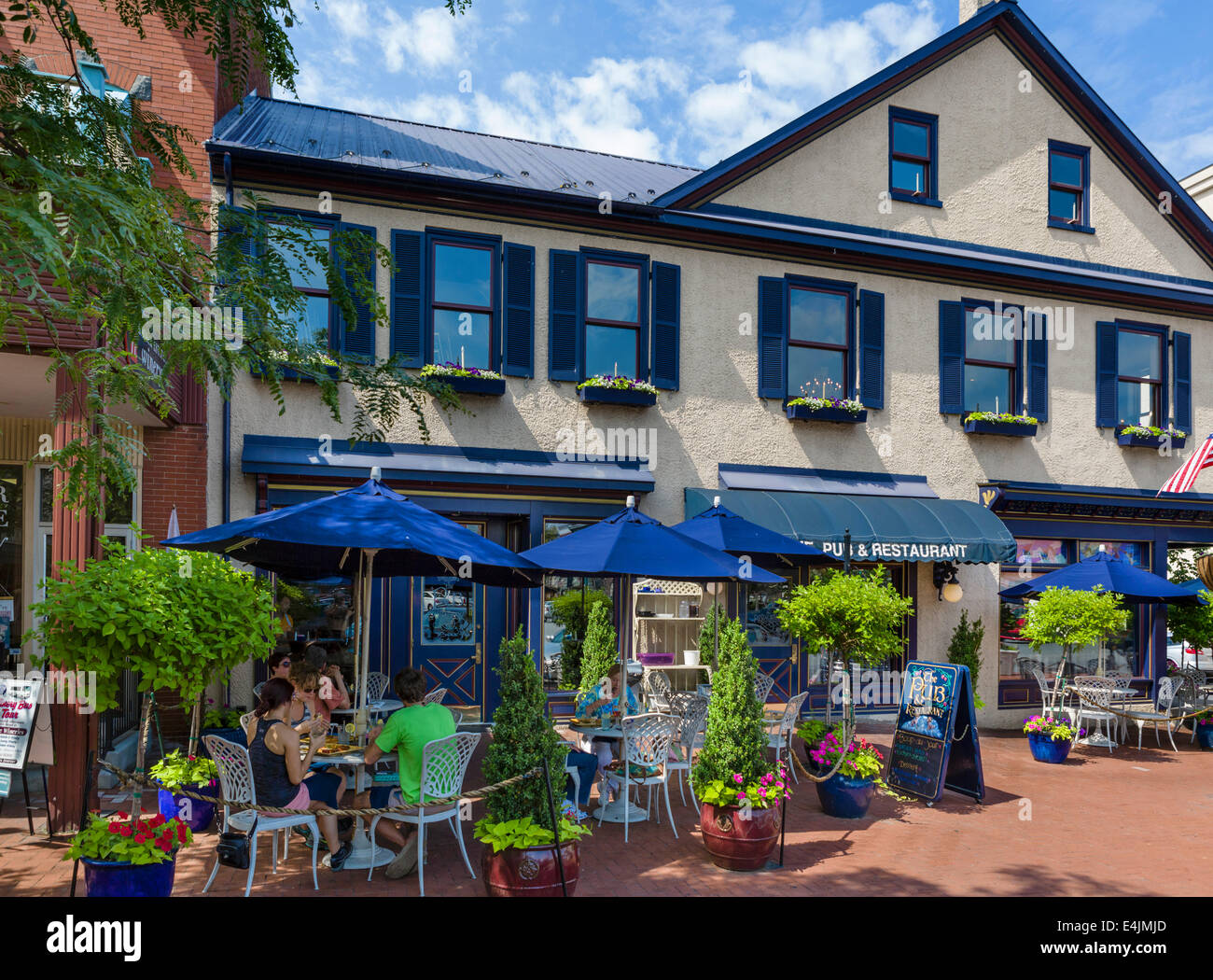 Pub und Restaurant am Lincoln Square in Dowtown Gettysburg, Adams County, Pennsylvania, USA Stockfoto