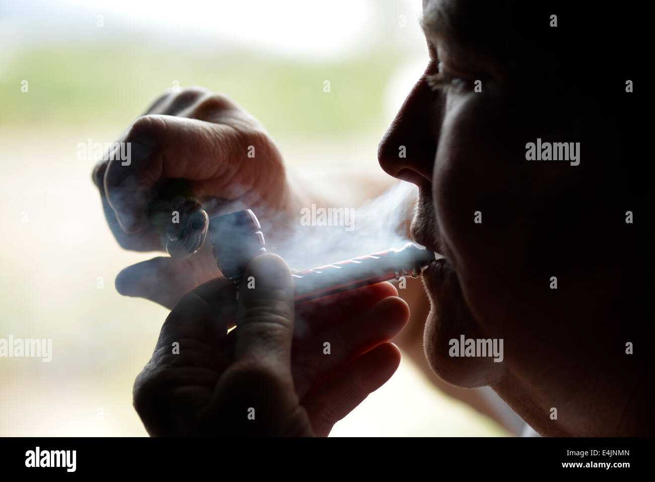 Nieren des Patienten verwendet Marihuana für Schmerzen. Stockfoto