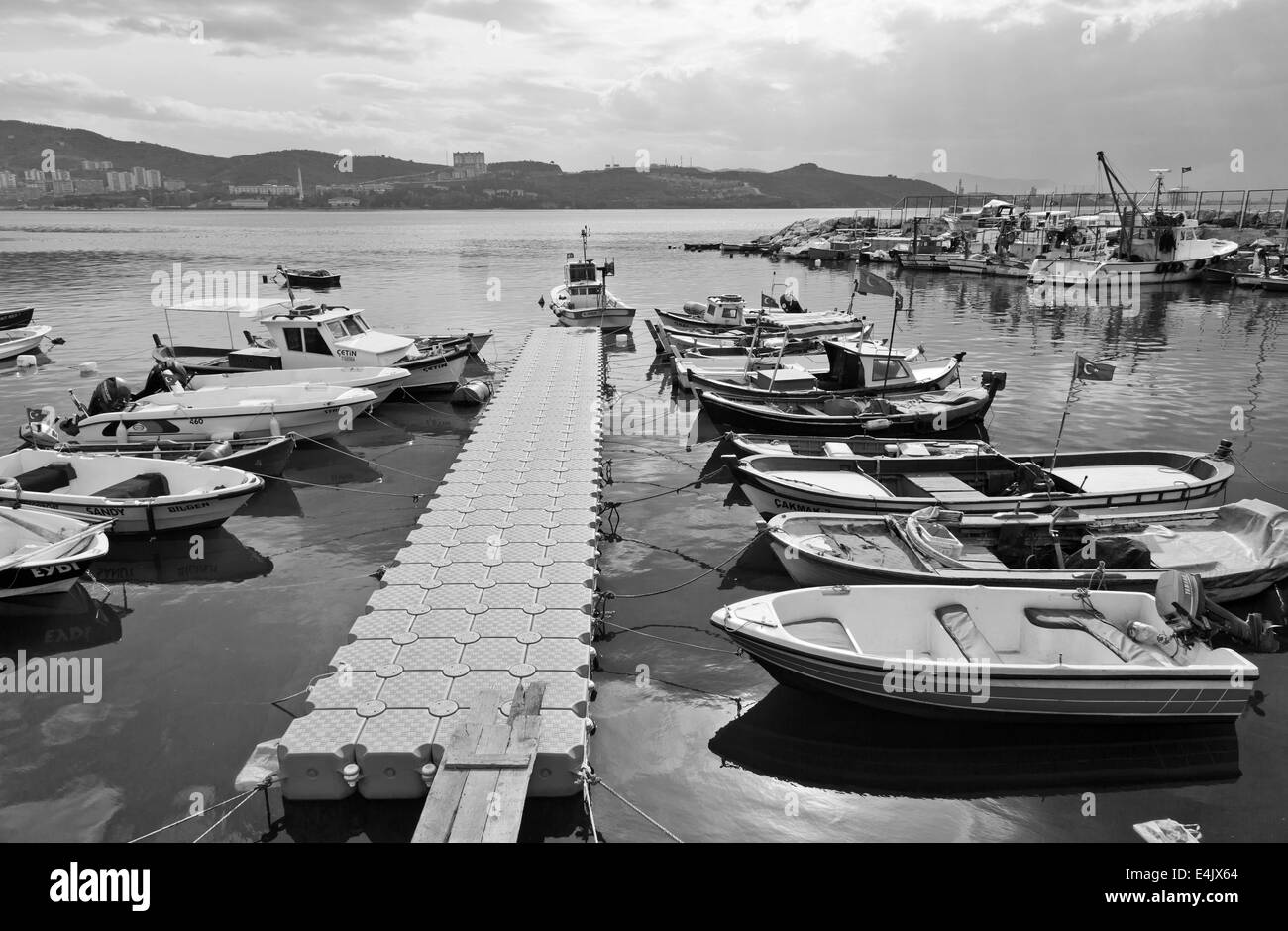 Gemlik-Stadt in der Nähe von Bursa, durch das Meer von Marmara, Türkei Stockfoto