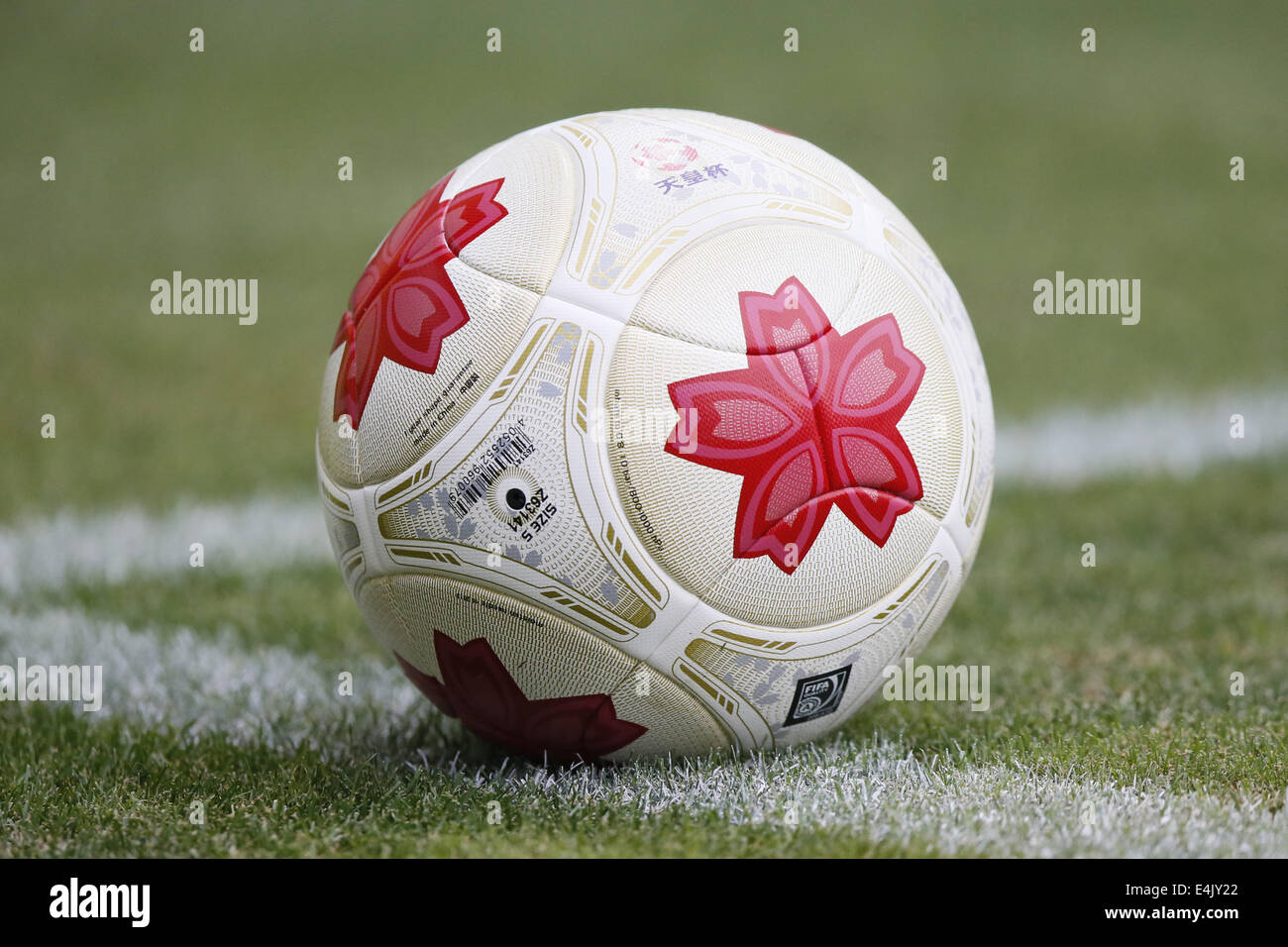 Ball, 13. Juli 2014 - Fußball: Die 94nd des Kaisers Cup match zwischen JEF United Ichihara Chiba 3-2 AC Nagano Parceiro Fukuda Denshi Arena, Chiba, Japan. © SHINGO ITO/AFLO SPORT/Alamy Live-Nachrichten Stockfoto