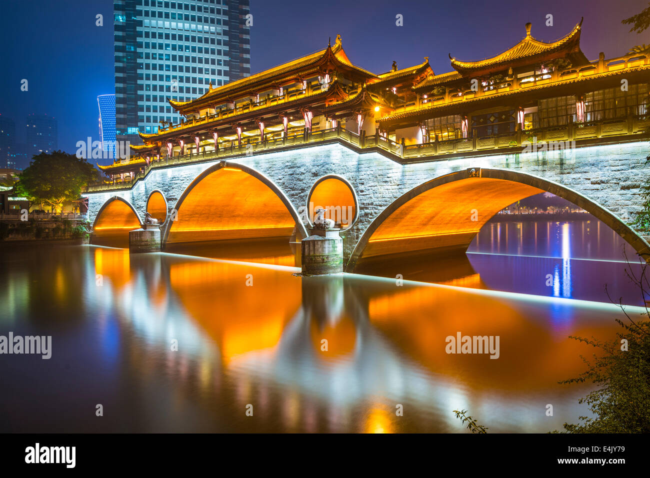Chengdu, Sichuan, China Anshun Bridge. Stockfoto
