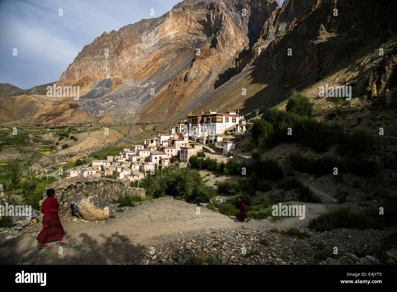 Buddhistische Mönche und Kloster in Zanskar-Tal, Nordindien. Stockfoto