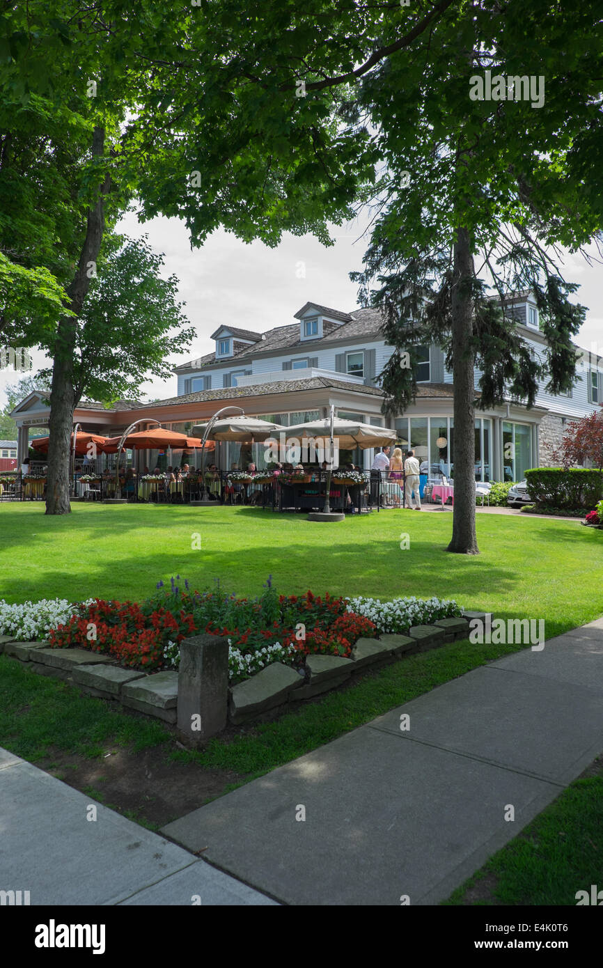 Blick auf das Torhaus Restaurant und Hotel befindet sich in der historischen Stadt von Niagara-on-the-Lake, Ontario, Kanada Stockfoto