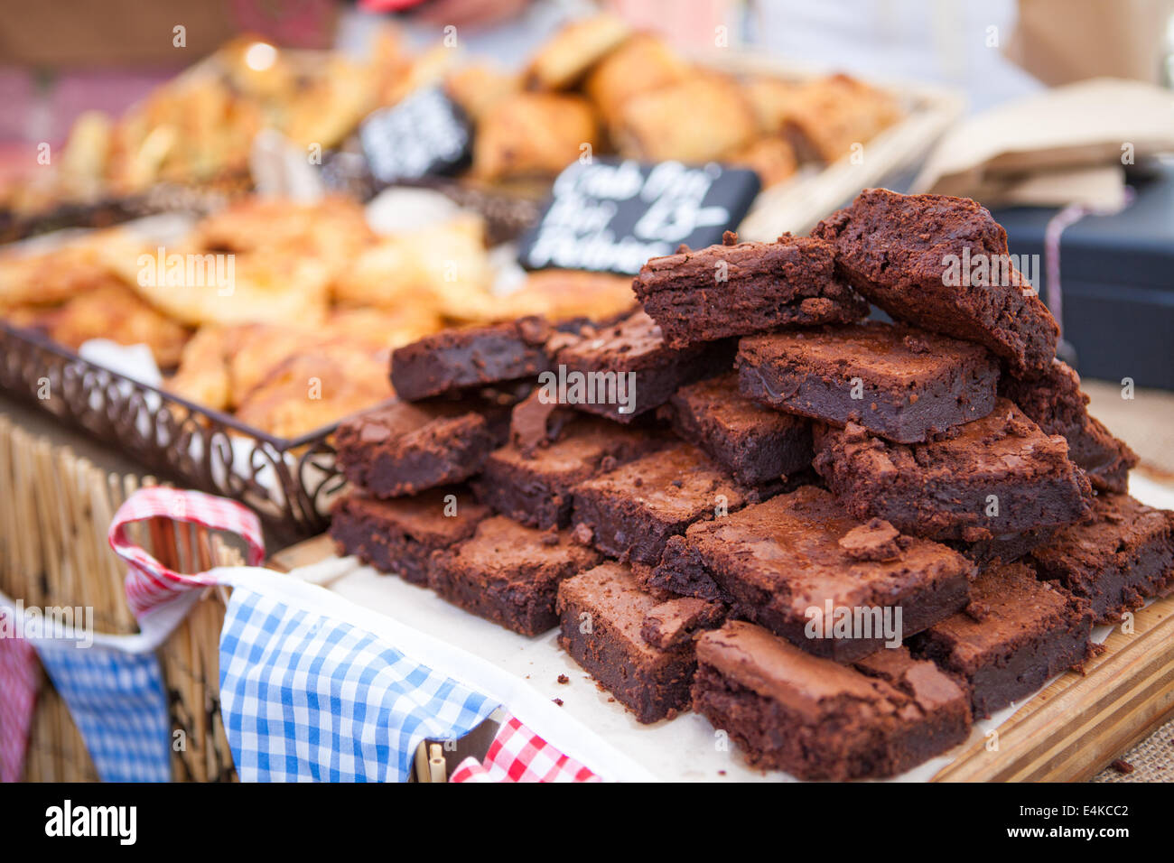 Brownies auf dem Dorset Seafood Festival. Weymouth, Dorset UK Stockfoto