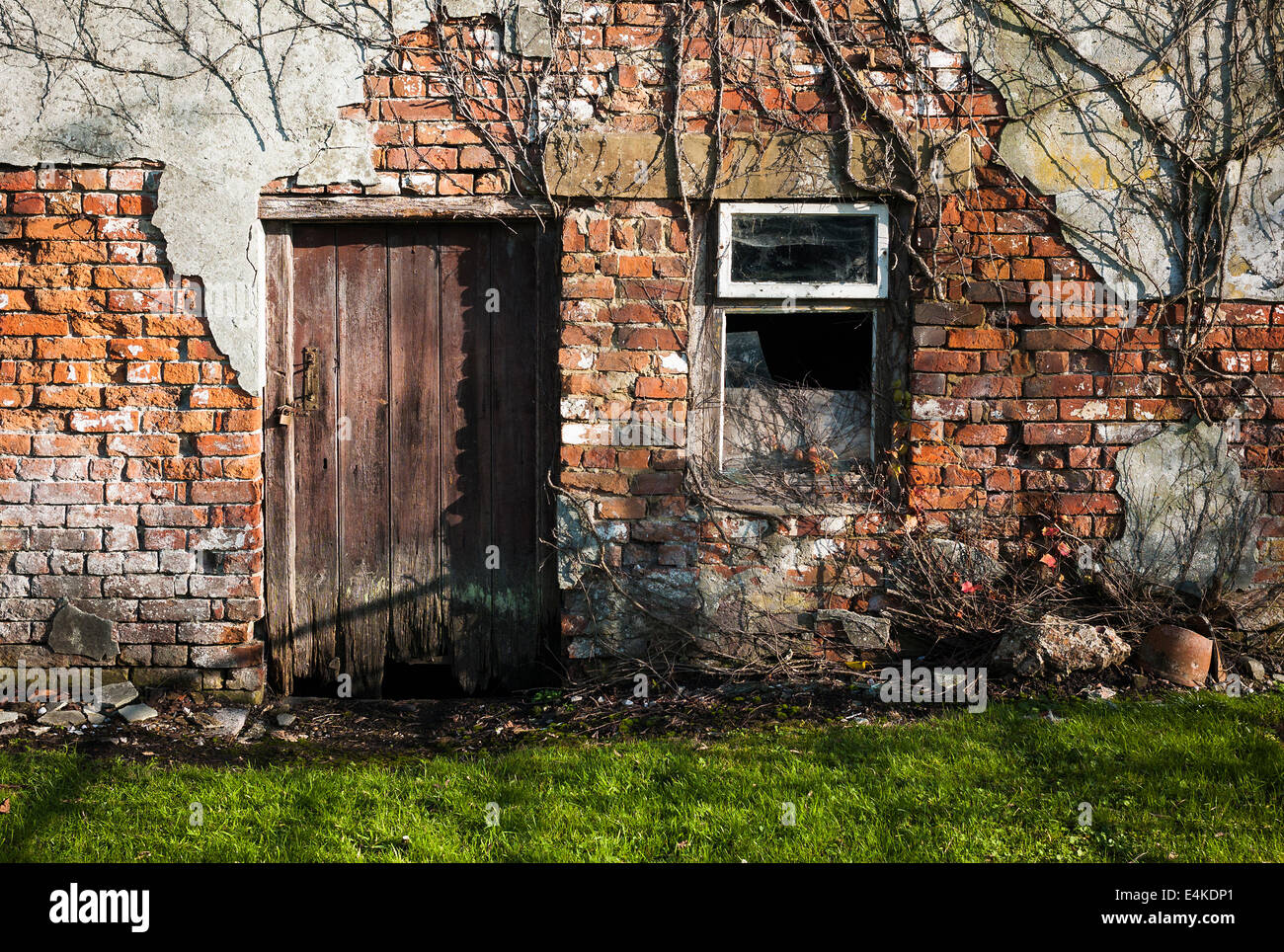 Alte schlecht gepflegt landwirtschaftliches Gebäude im Königreich Stockfoto