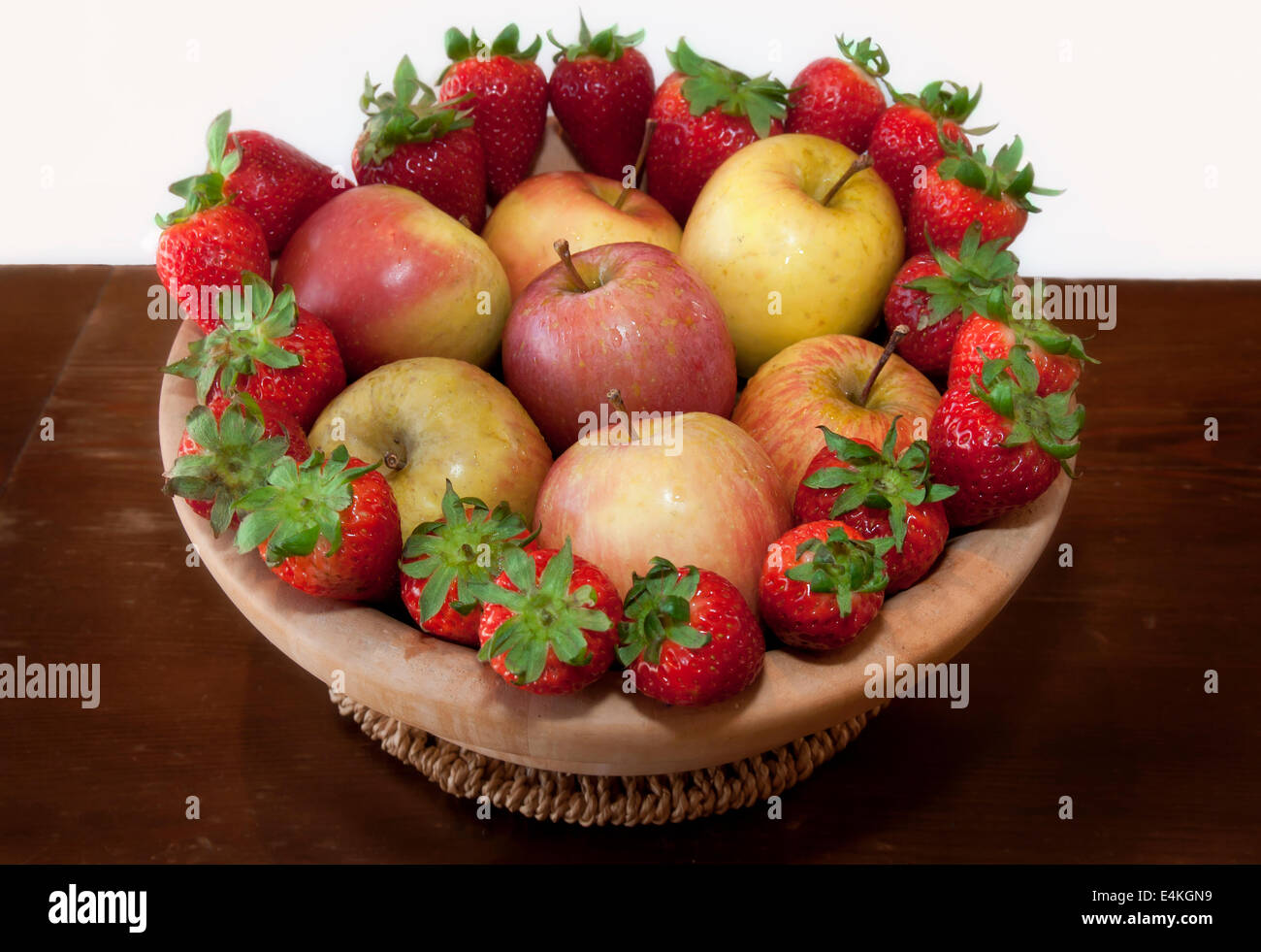 Äpfel und Erdbeeren Stockfoto