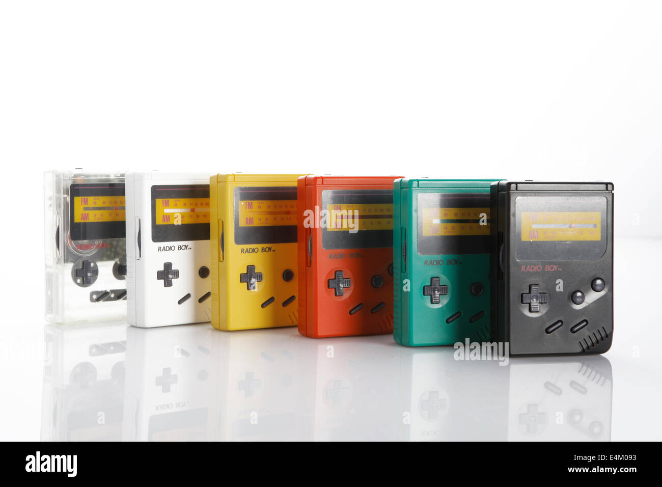 radio-alte Nintendo Gameboy Vintage bunte Farben Stockfoto