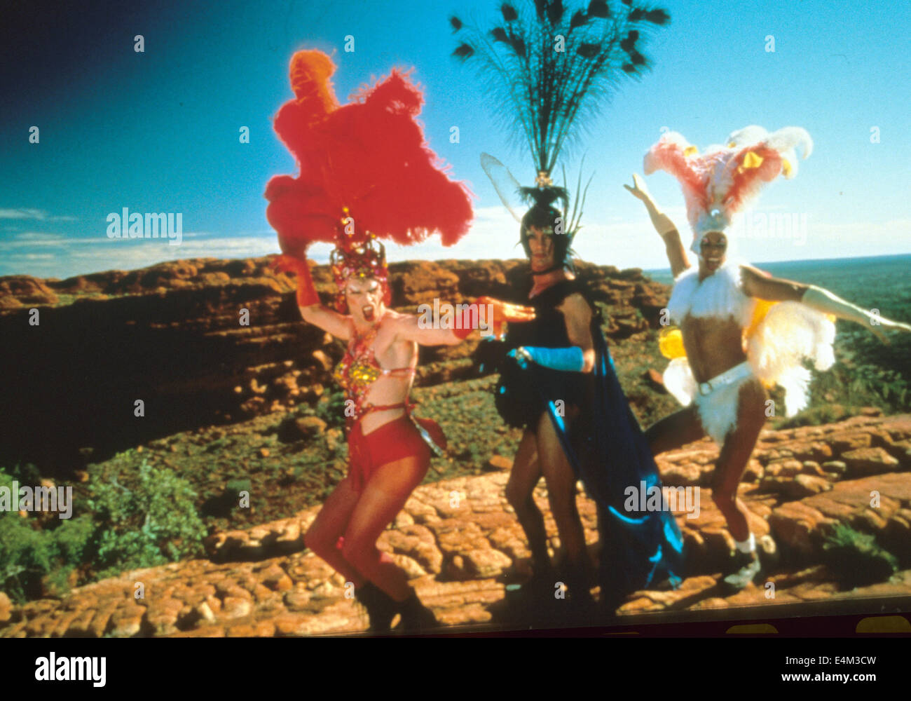 ADVENTURES OF PRISCILLA, QUEEN OF THE DESERT 1994 PolyGram Film mit aus l: Hugo tragen, Terence Stamp, Guy Pearce Stockfoto