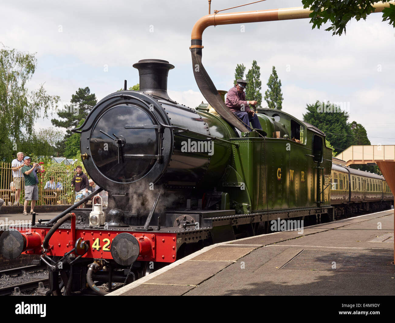 Dampf-Lokomotive 4270 unter Wasser, Gloucestershire Warwickshire Railway am Bahnhof Toddington, Gloucestershire Stockfoto