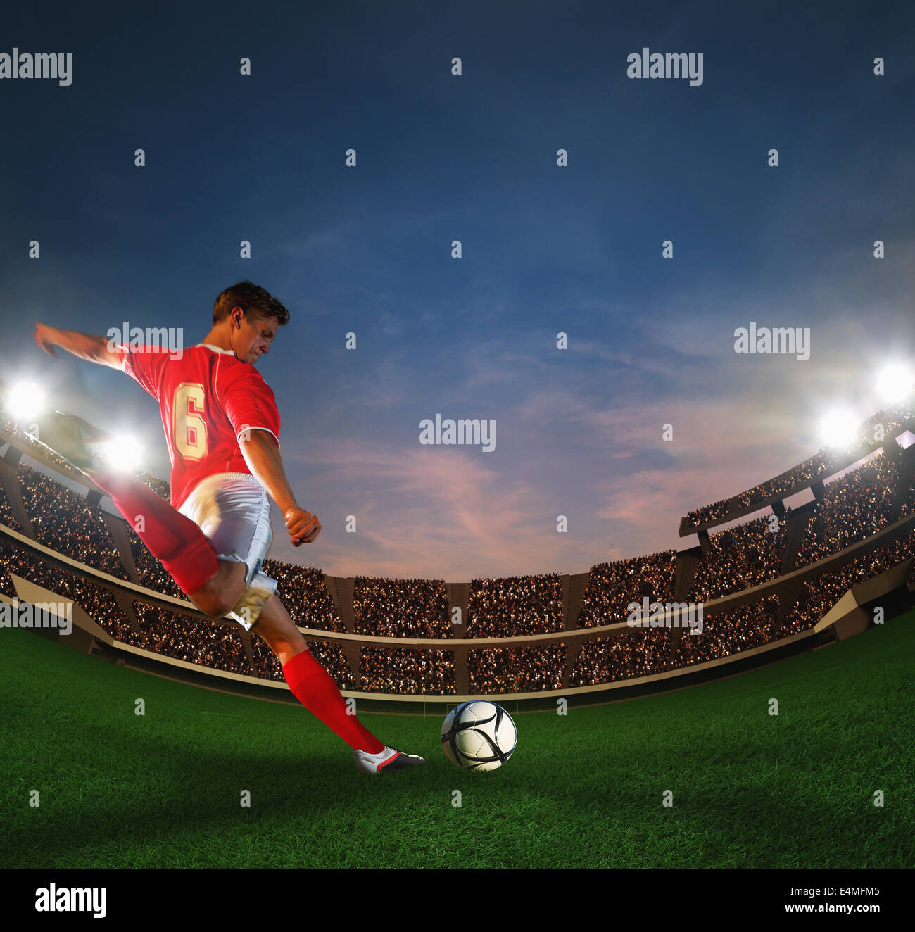 Fußball-Spieler den Ball Stockfoto