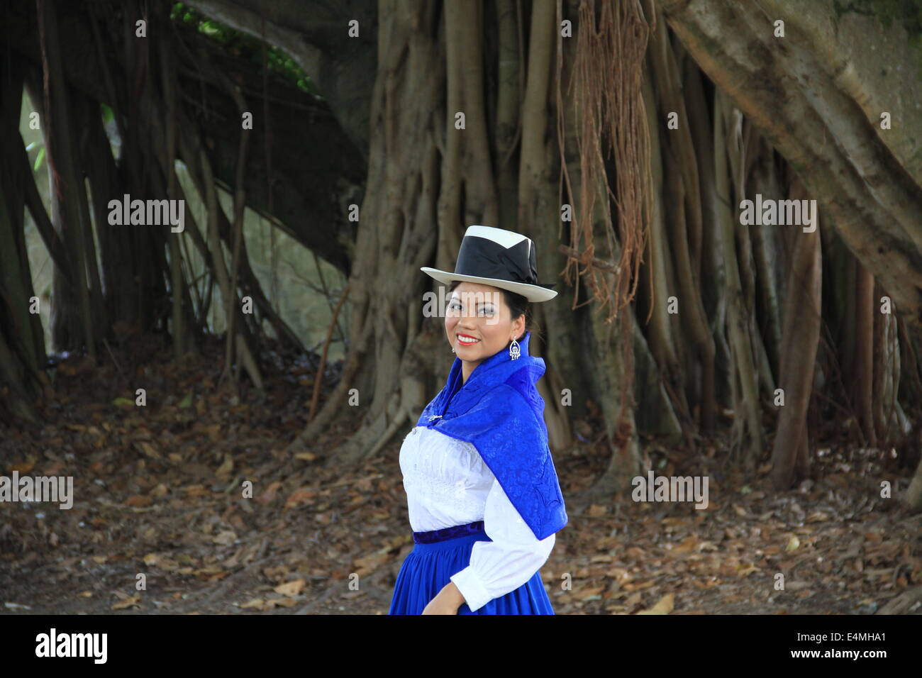 Schönen peruanischen amerikanische Modell im peruanischen Trachtenmode Stockfoto