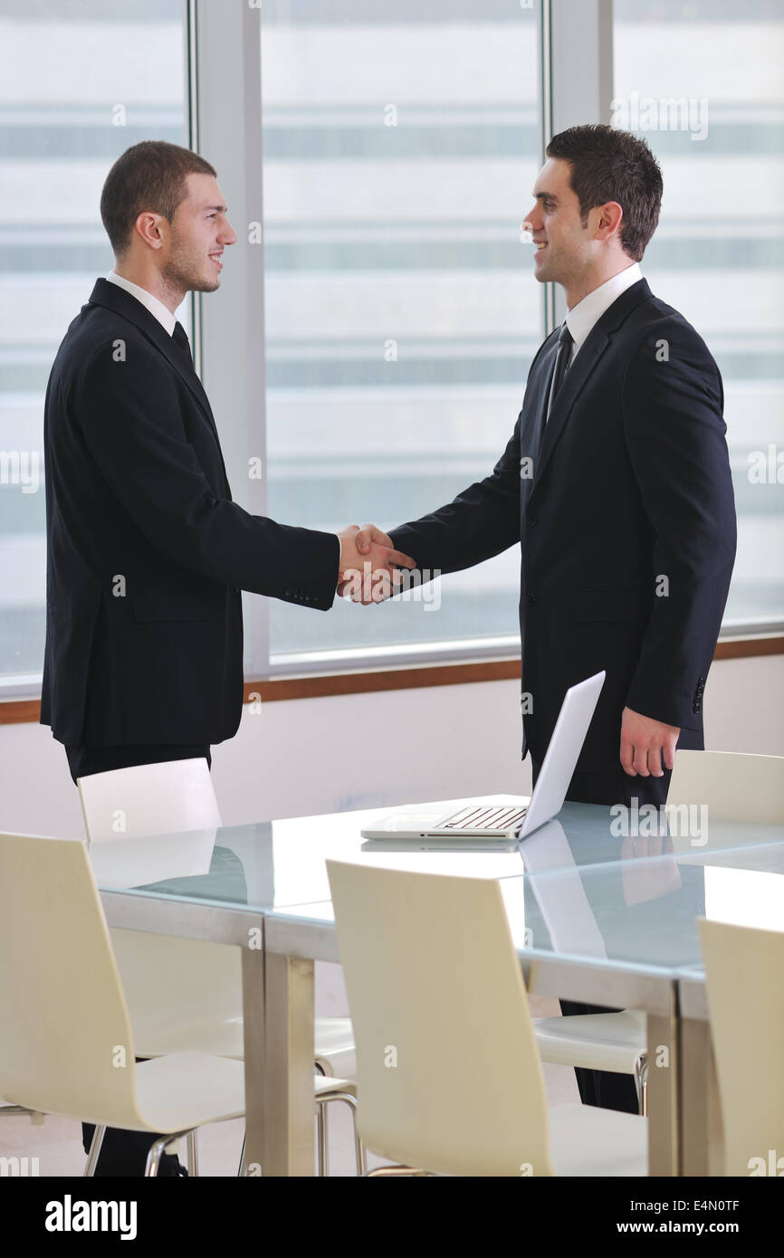 Handschlag auf Business-meeting Stockfoto