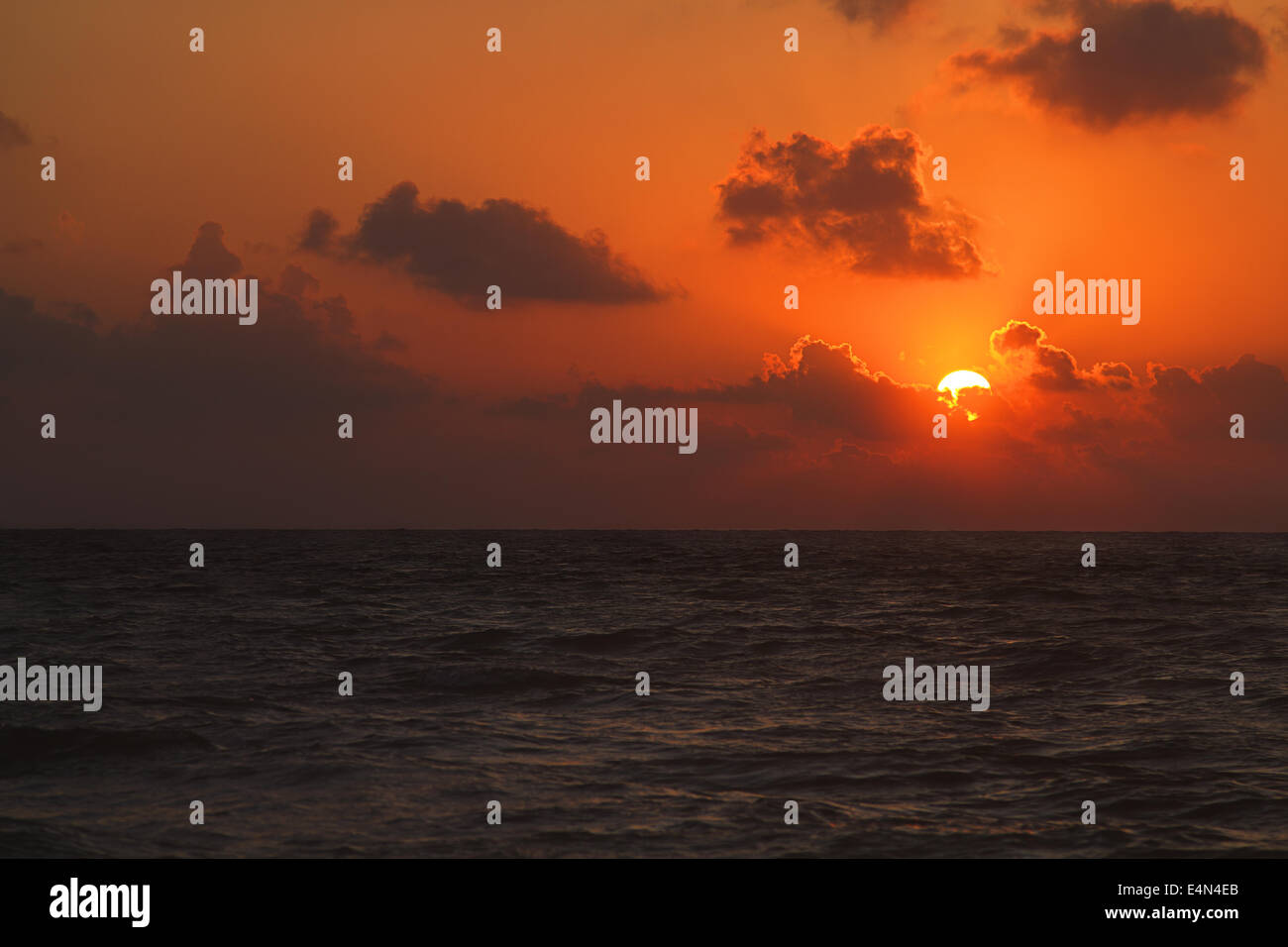 Ozean-Sonnenaufgang Stockfoto